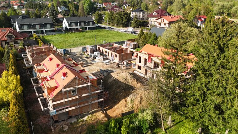 Maj 2026 – zakończenie konstrukcji i rozpoczęcie prac instalacyjnych
